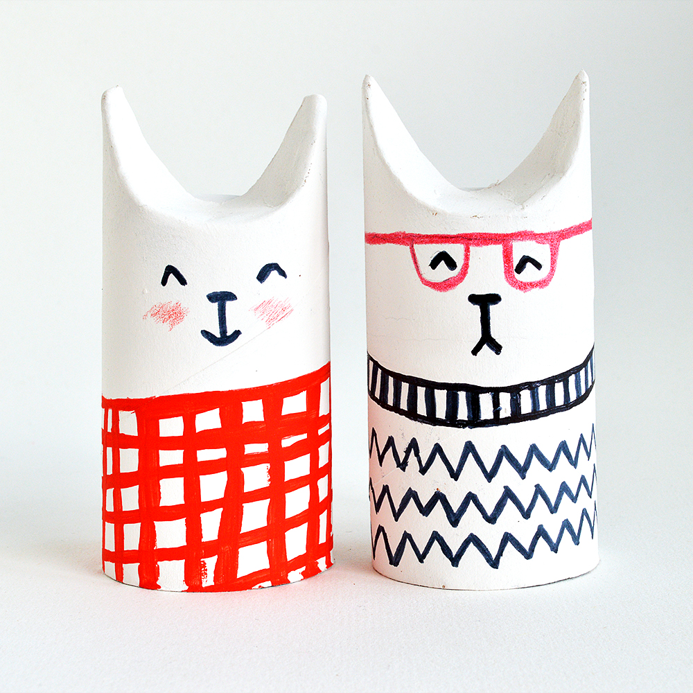 Toilet roll cats cg